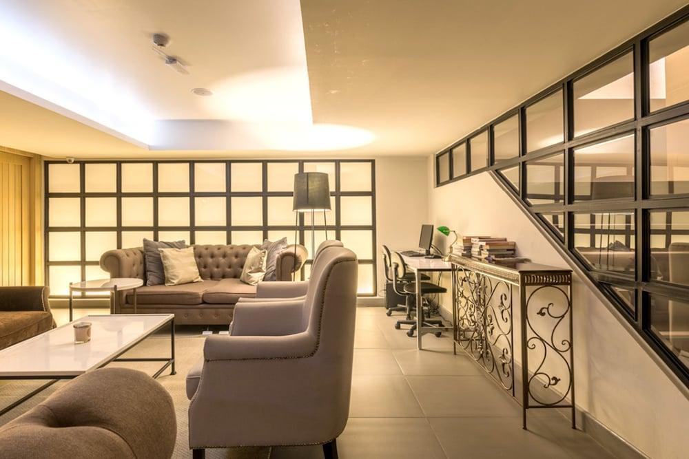 ธี แบงค็อก โฮเทล โดย Th District โรงแรม 4*
